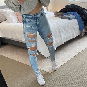 American Eagle next level stretchy skinny jeans size 2